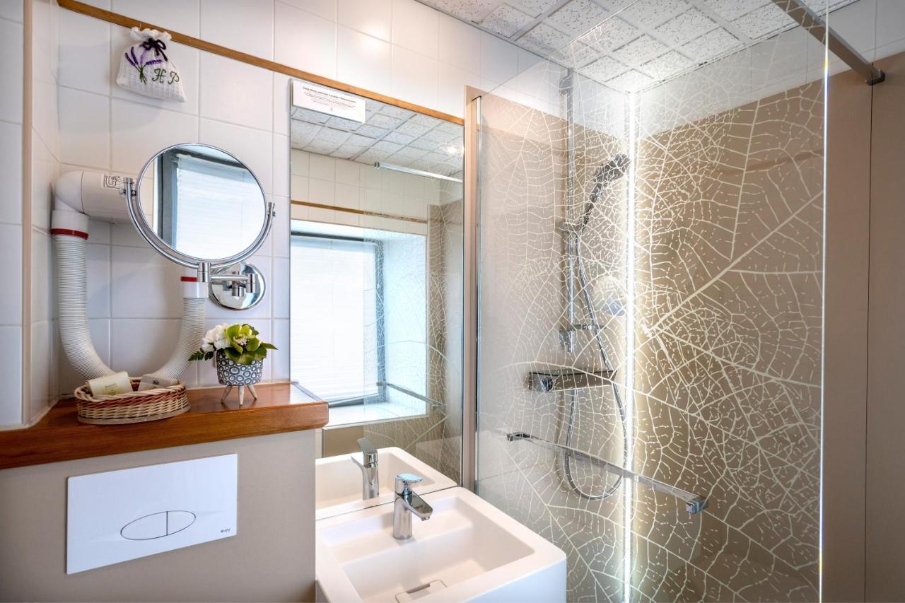 Hotel Restaurant De La Poste Et La Grange Detente, Espace Bien-Etre Châteauneuf-de-Randon Kültér fotó