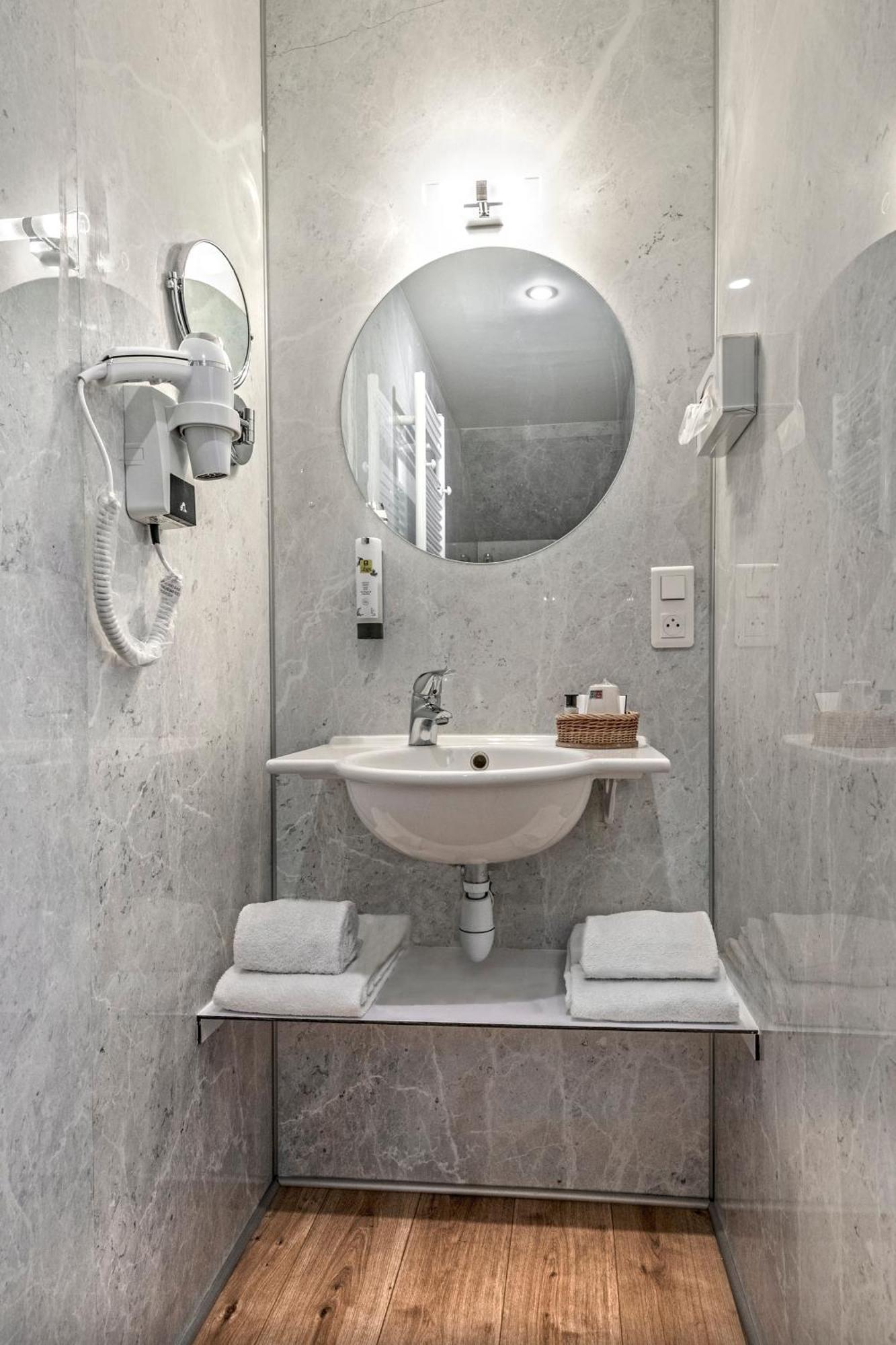 Hotel Restaurant De La Poste Et La Grange Detente, Espace Bien-Etre Châteauneuf-de-Randon Szoba fotó